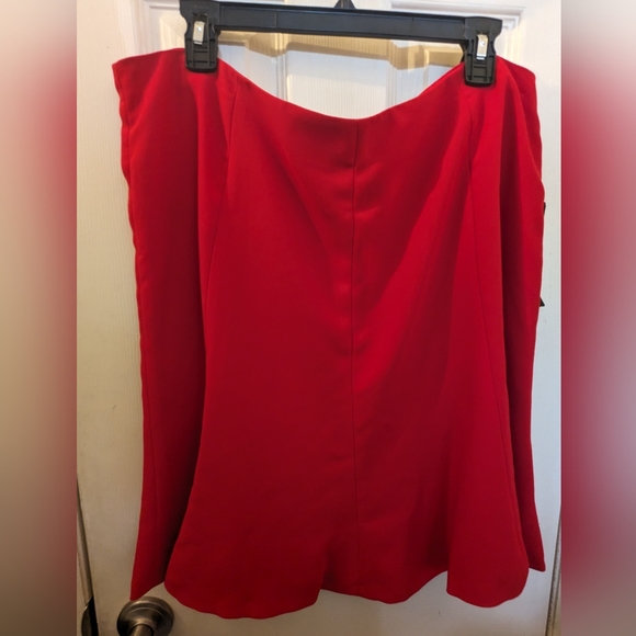 Red Ralph Lauren skirt - Picture 2 of 4